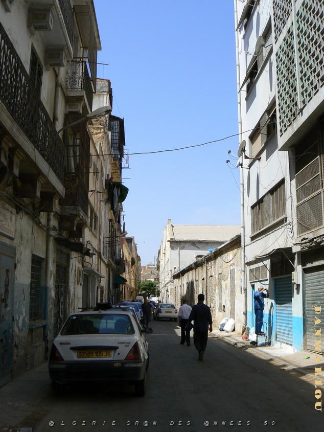 rue Kimburn au fond la place Hoche .jpg